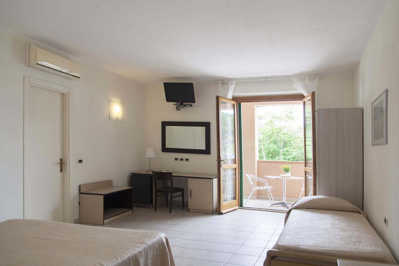 Residence Hotel Villa Mare Portoferraio Esterno foto